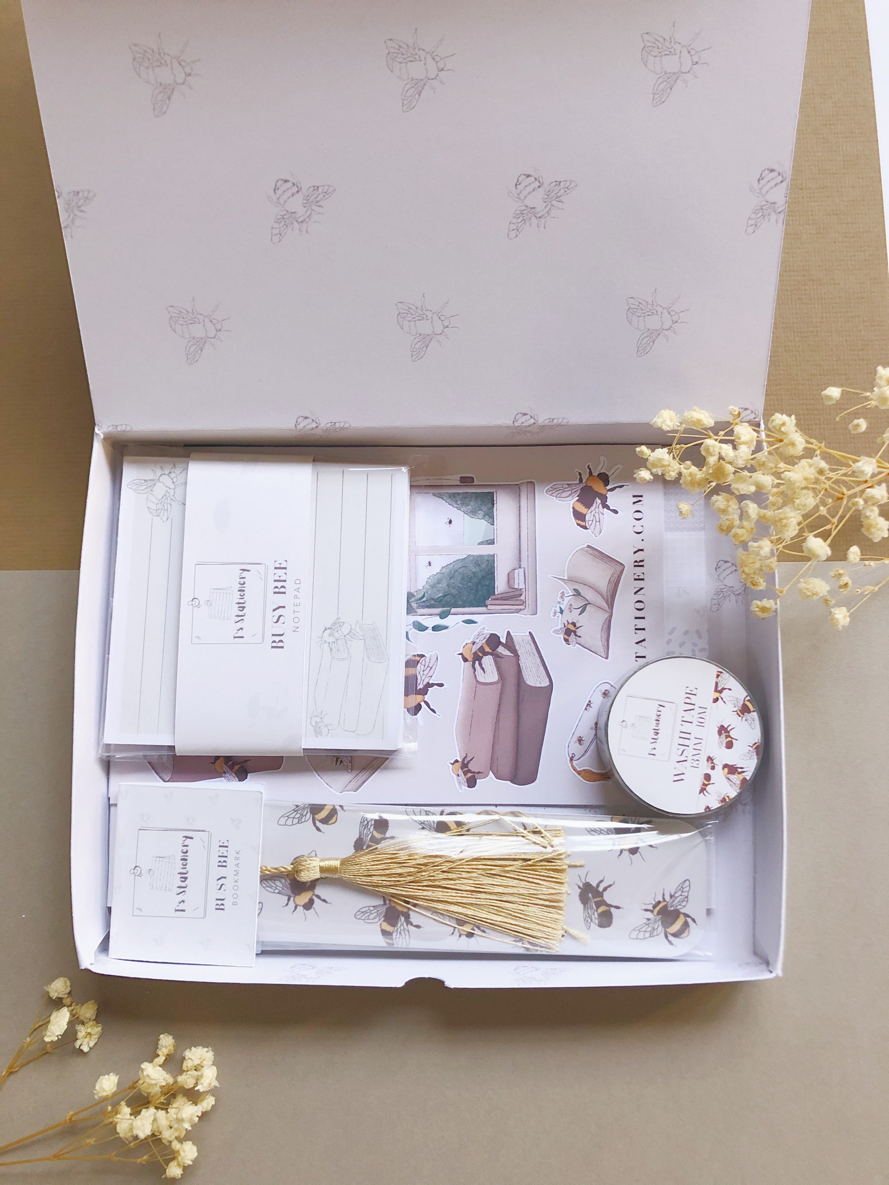 Busy Bee Gift Box T s Stationery busy-bee-gift-box-t-s-stationery
