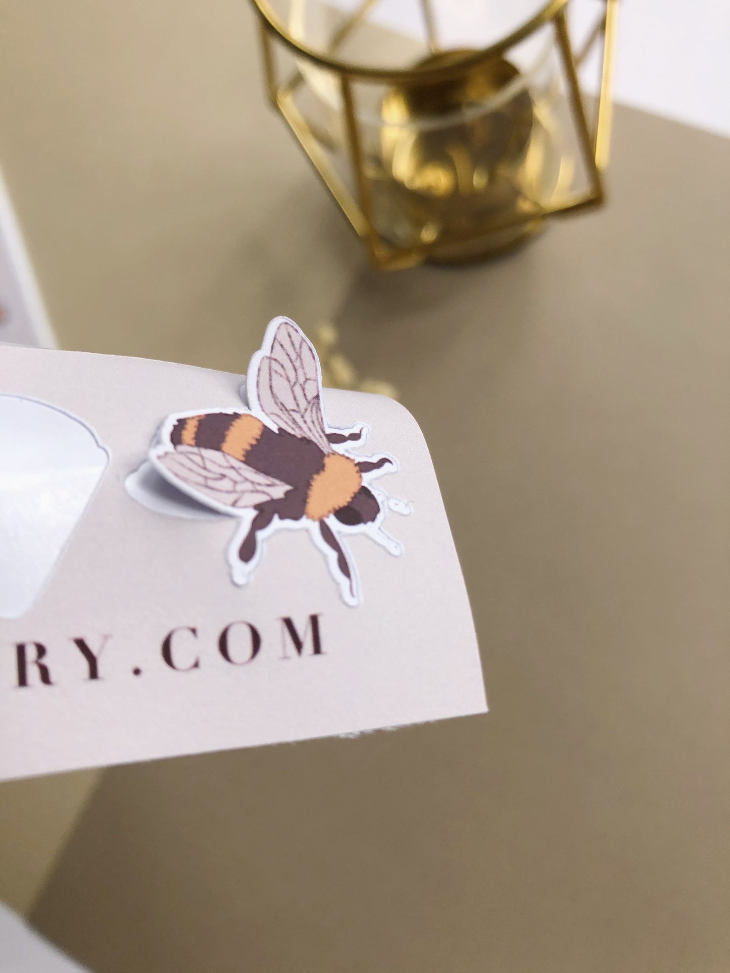 "Books 'n Bees"