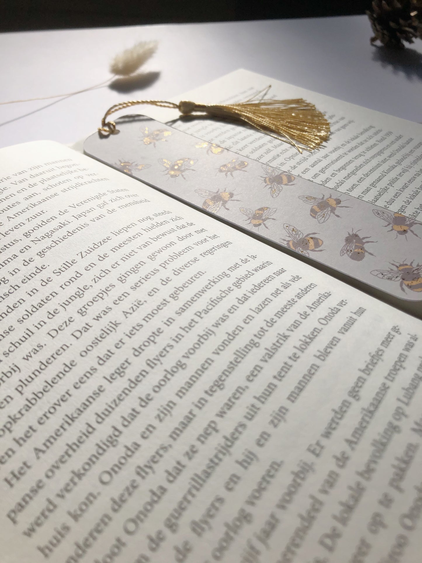 Busy Bee Bookmark (Without Gold Foil)