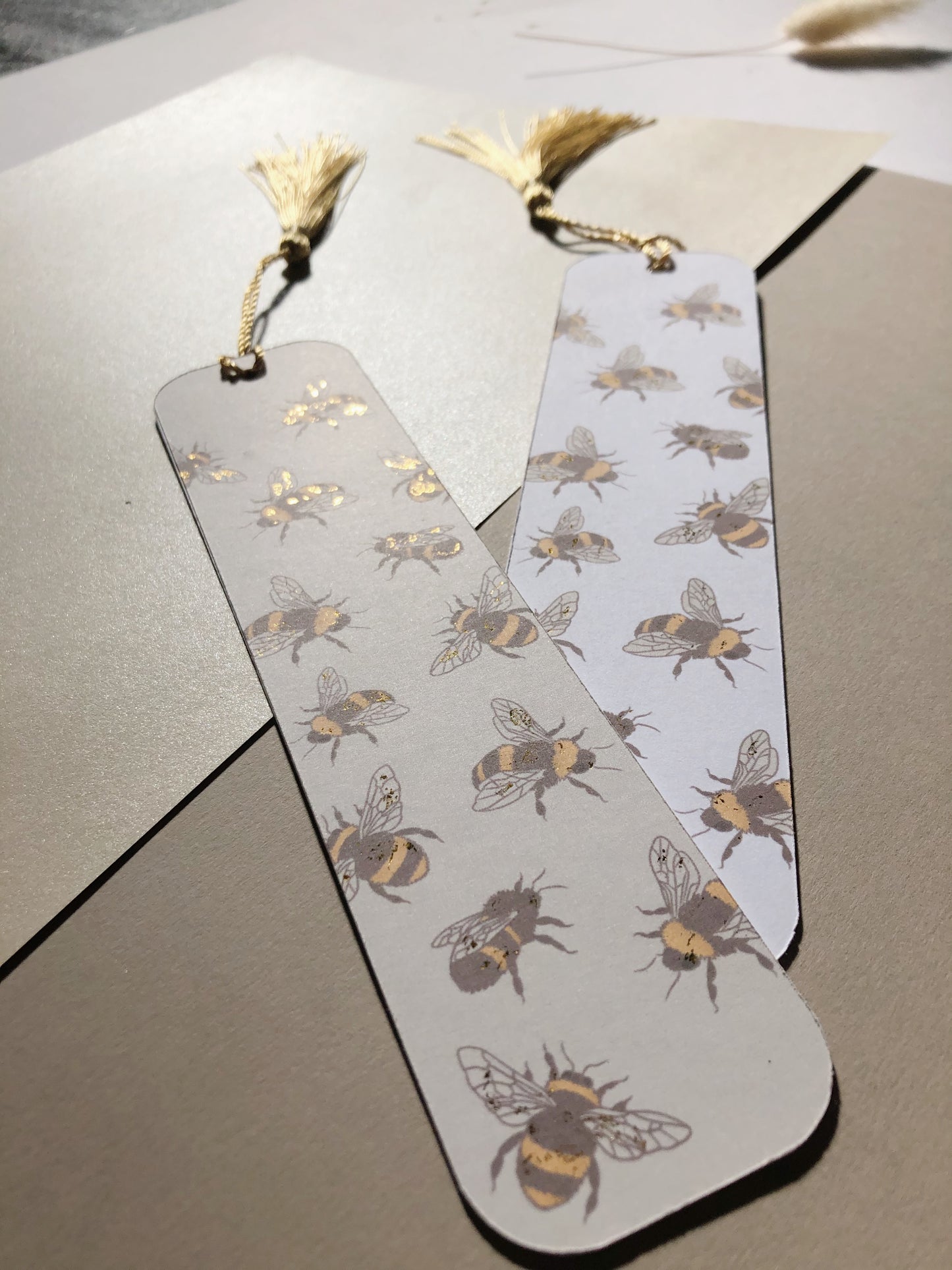 Busy Bee Bookmark (Without Gold Foil)