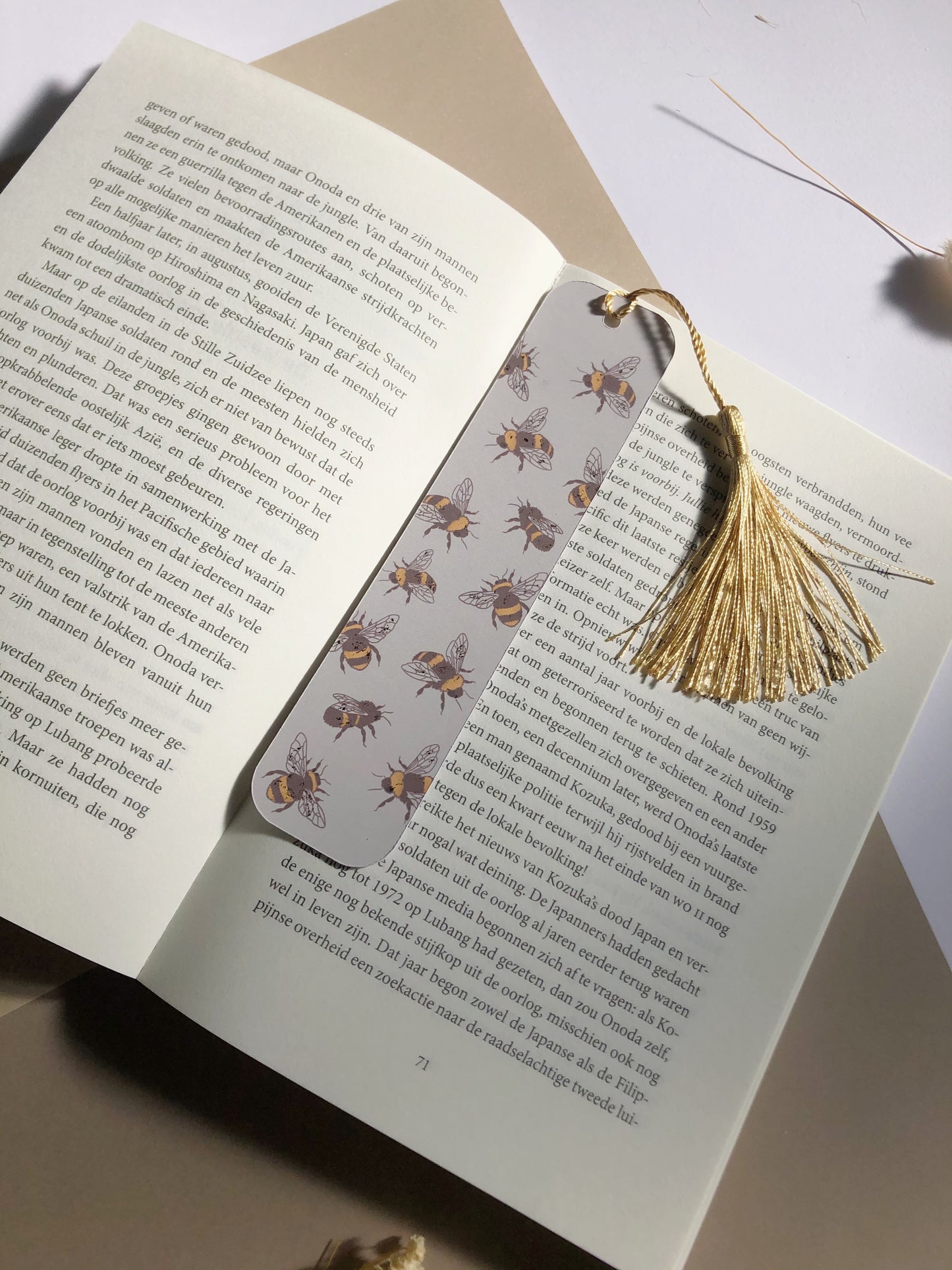 Busy Bee Bookmark (Without Gold Foil)