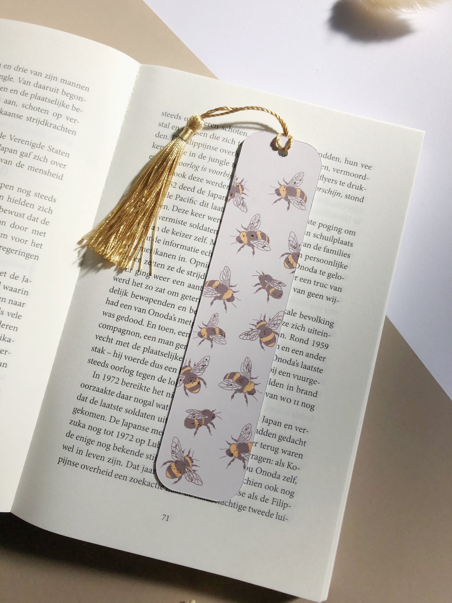 Busy Bee Bookmark (Without Gold Foil)