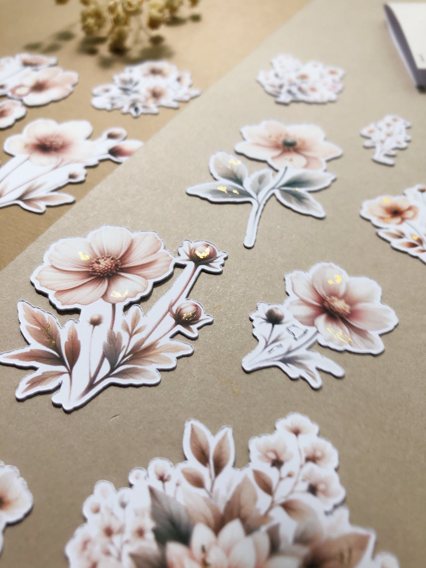 "15Pcs Beige Flowers w Gold Foil" Sticker Pack