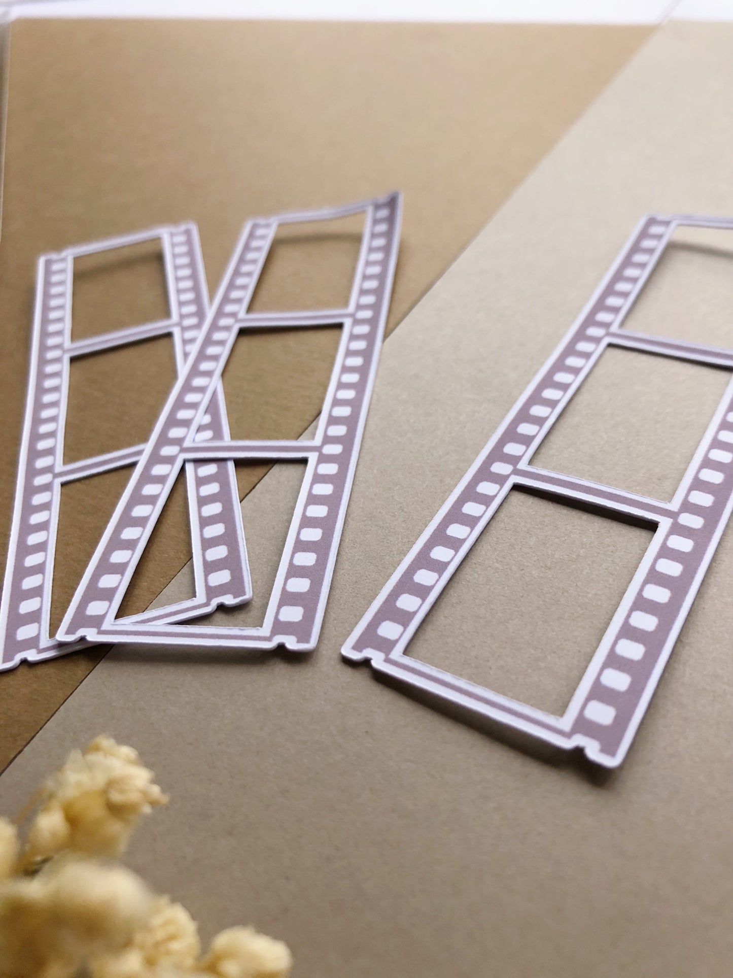 "18Pcs Taupe Beige Film Strip Die Cut Stickers"